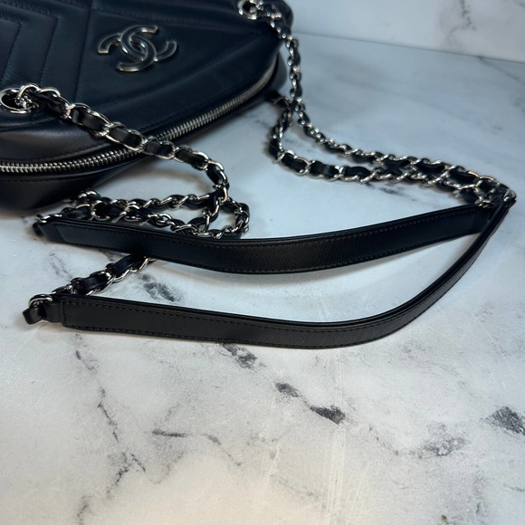 Chanel Chevron Camera Case Bag CC Black Diagonal Shoulder Purse Handbag Silver - Picture 14 of 16